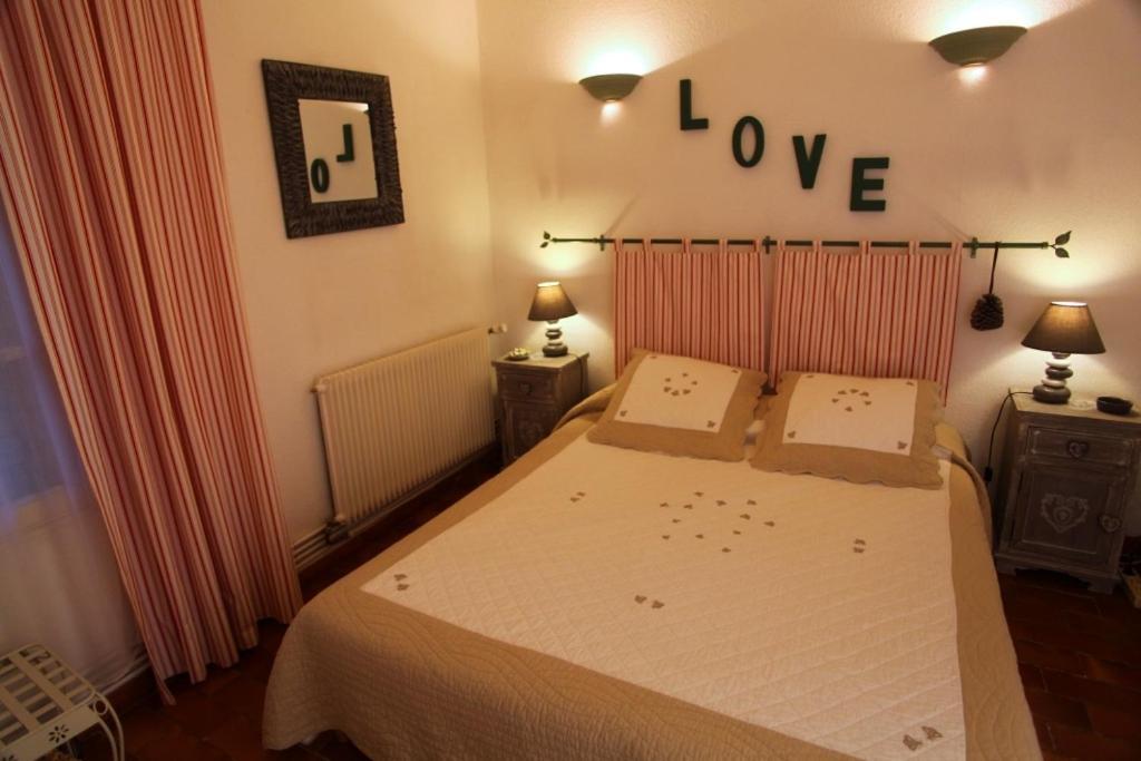 Hotel Mas De Valiguiere Saze  Pokoj fotografie