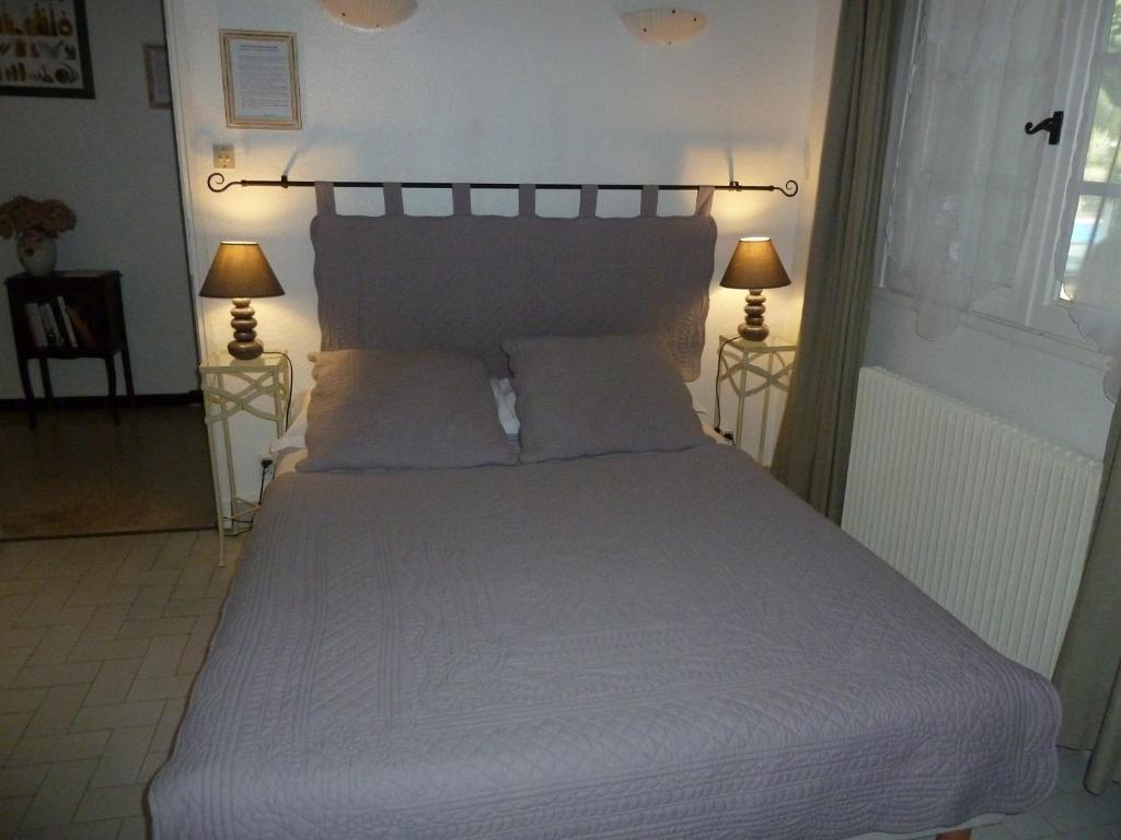 Hotel Mas De Valiguiere Saze  Pokoj fotografie