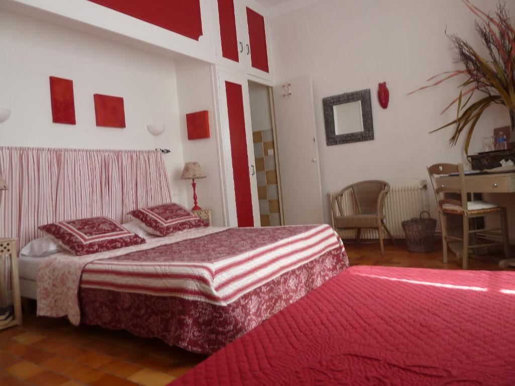 Hotel Mas De Valiguiere Saze  Pokoj fotografie