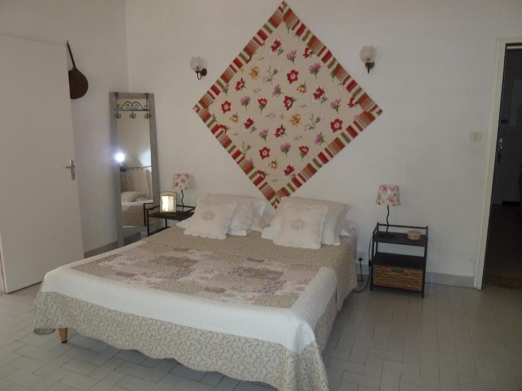 Hotel Mas De Valiguiere Saze  Pokoj fotografie